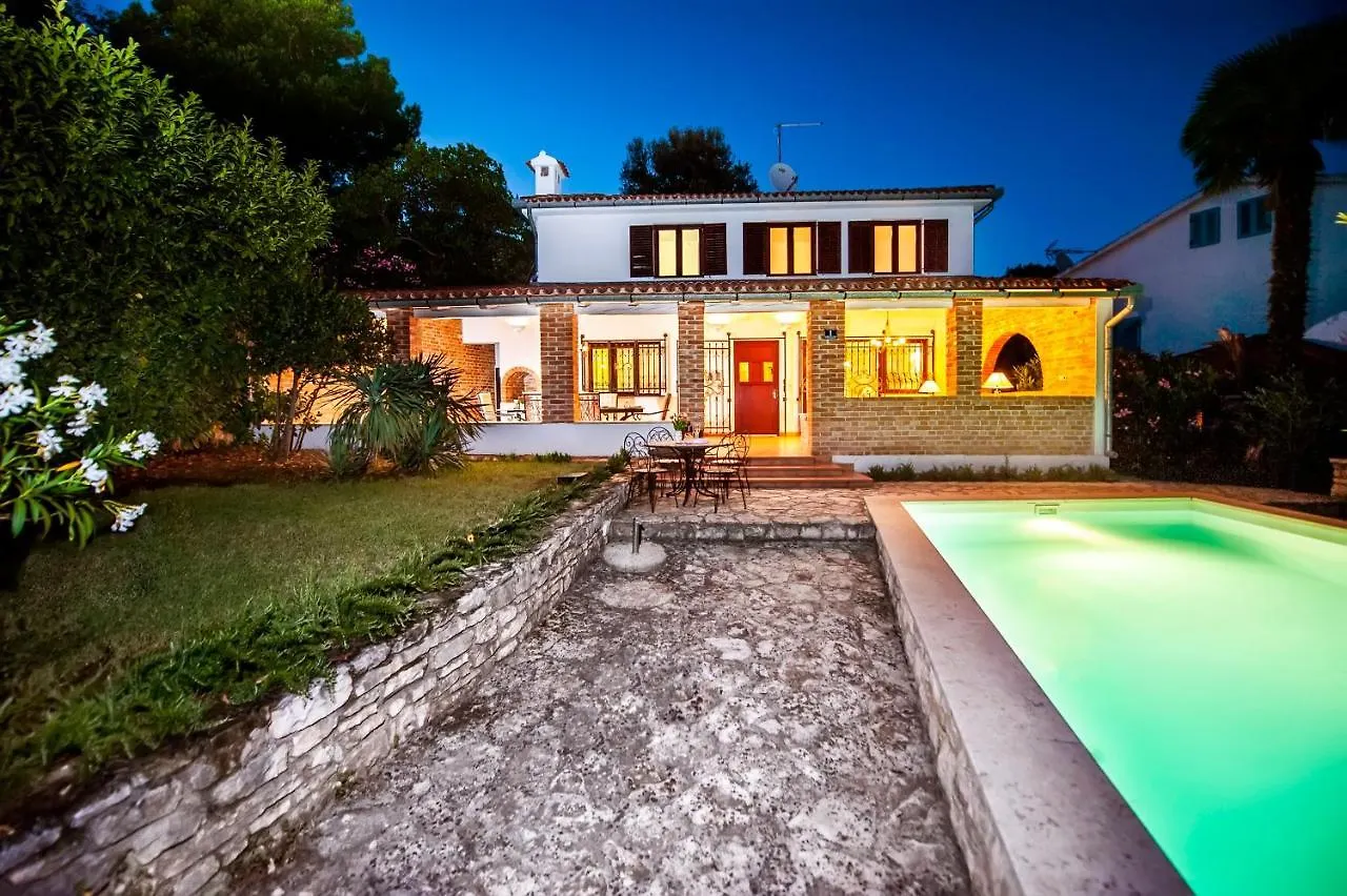 Villa Ra Borik Rovinj 0*,